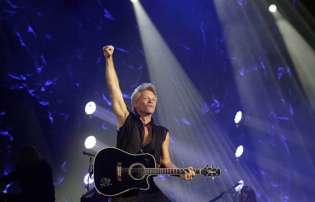 Jon Bon Jovi: El héroe fuera del escenario