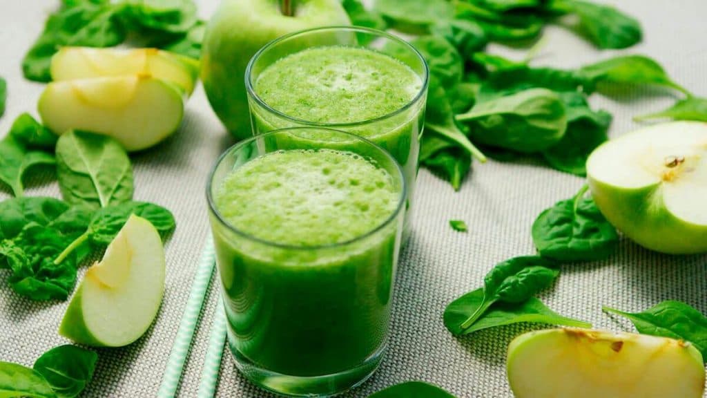 Conoce 10 alimentos que te ayudarán con la desintoxicación de tu cuerpo