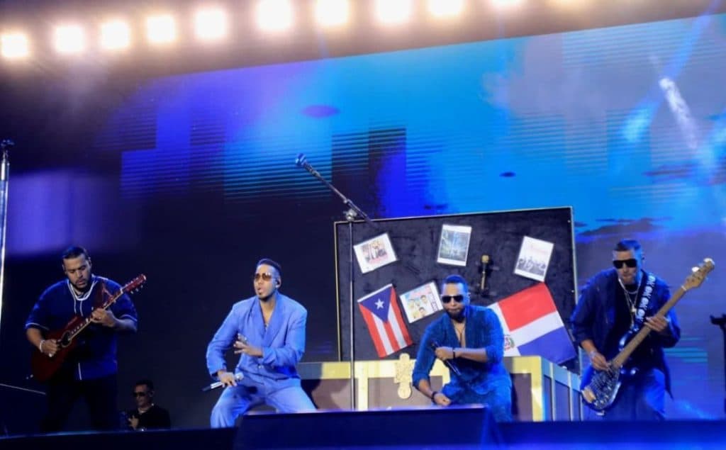 La bachata de Aventura se adueñó del “Mágico González”