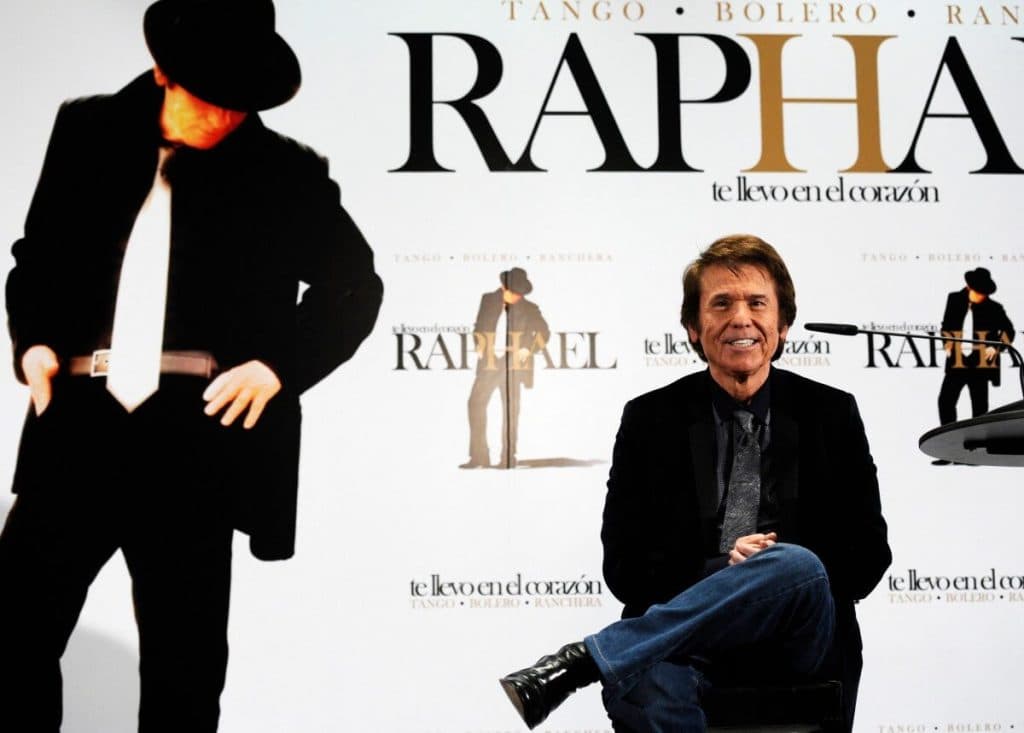 Raphael vuelve a los escenarios en junio tras vencer un linfoma cerebral
