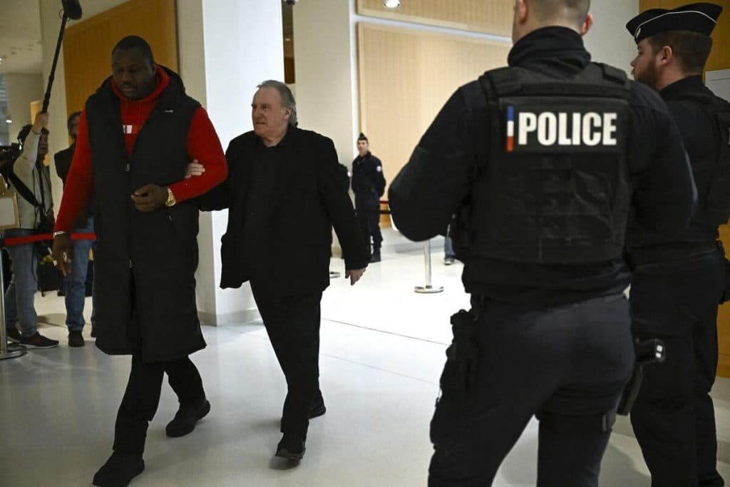 La fiscalía pide 18 meses de prisión en suspenso para Depardieu por agresiones sexuales