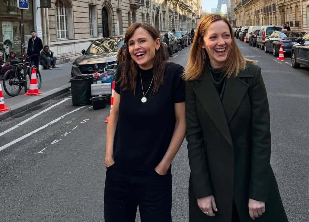 Jennifer Garner y Judy Greer reviven su icónica rivalidad de “Si tuviera 30” en reencuentro explosivo