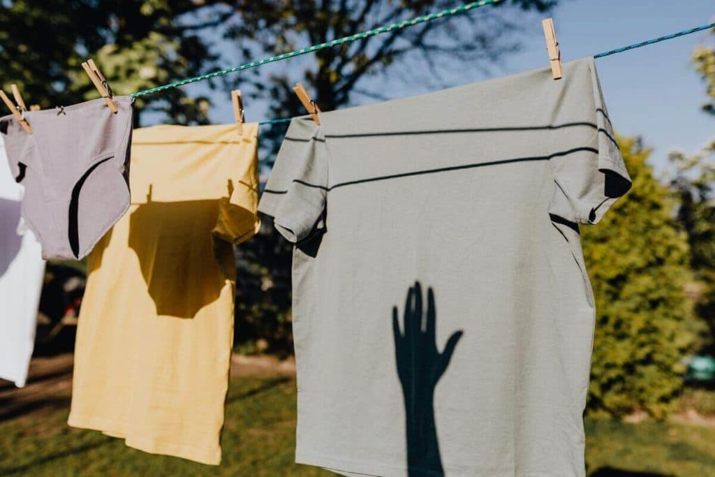 Las mejores telas para evitar el calor en verano 2026