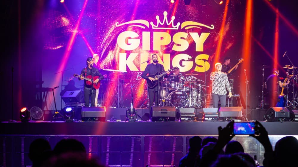 Los Gipsy Kings pusieron a bailar a los salvadoreños al ritmo del flamenco y la rumba