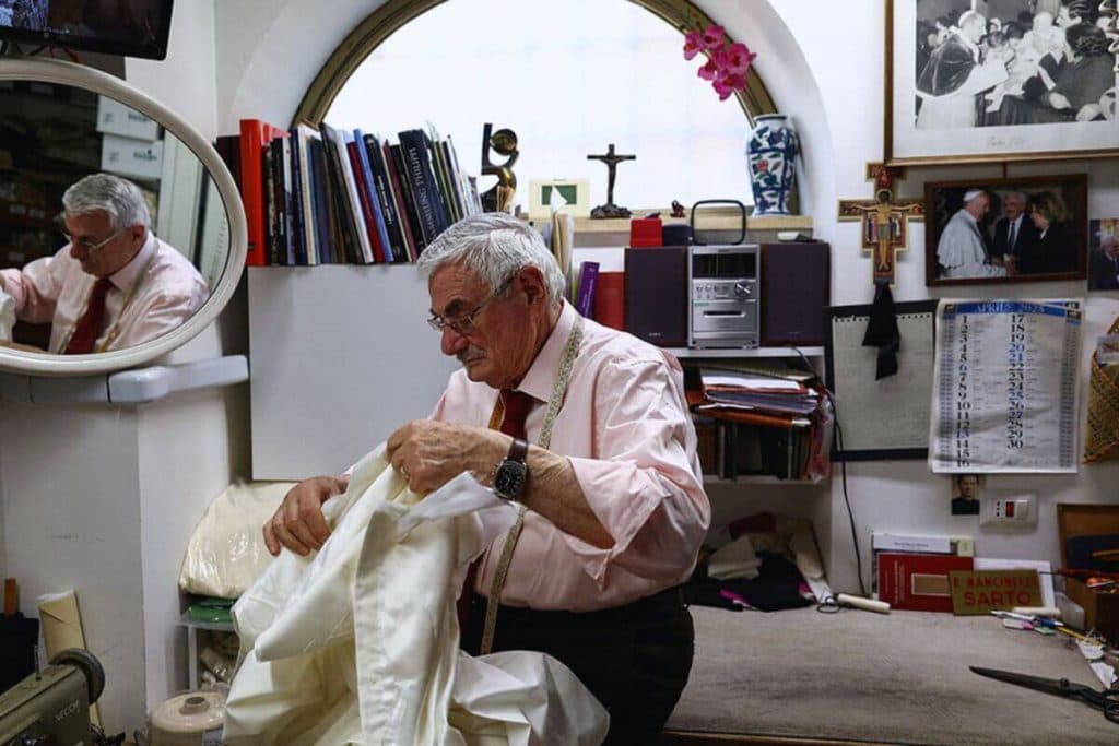 Raniero Mancinelli: El sastre que viste a los papas