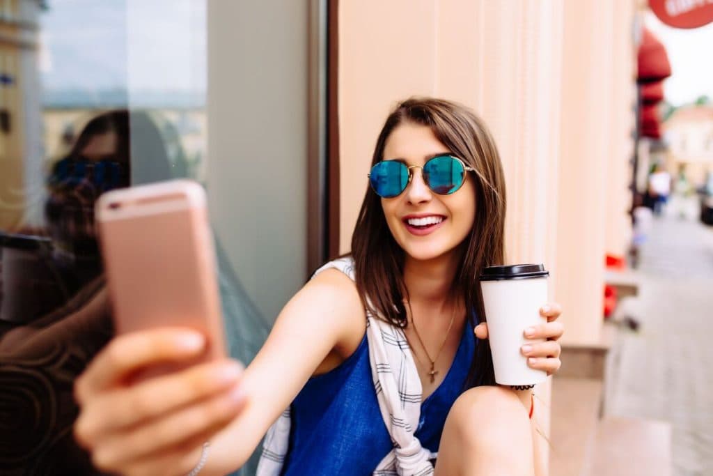 Herramienta de IA usa selfies para predecir edad biológica y supervivencia al cáncer
