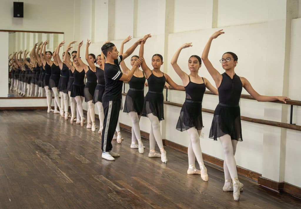 La Escuela Nacional de Danza Morena Celarié tiene 74 años formando grandes bailarines