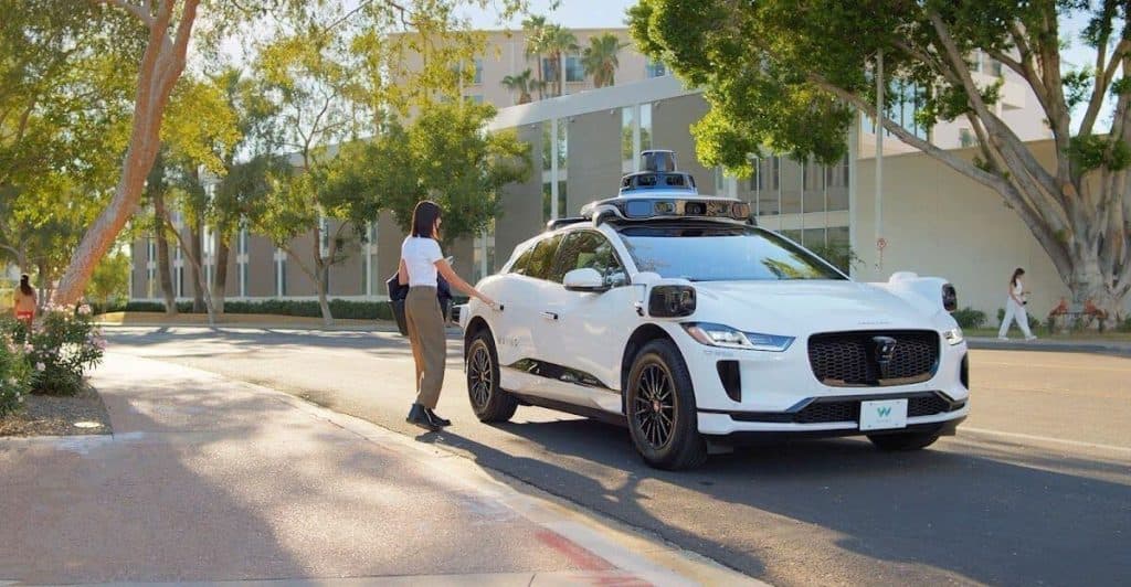 Taxis sin conductor: ¿El futuro del transporte o un experimento riesgoso?