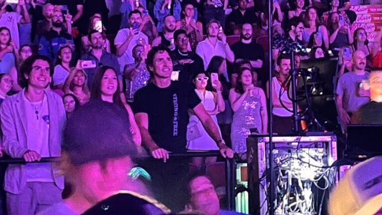 Descubren a Justin Trudeau en concierto de Katy Perry después de desatar rumores de estar saliendo