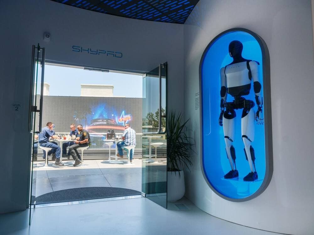 «Tesla Diner & Drive-In»: el nuevo restaurante tecnológico de Elon Musk que está en otro nivel