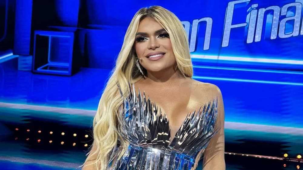 Wendy Guevara afirma que un hombre quiso comprar un vehículo con su nombre