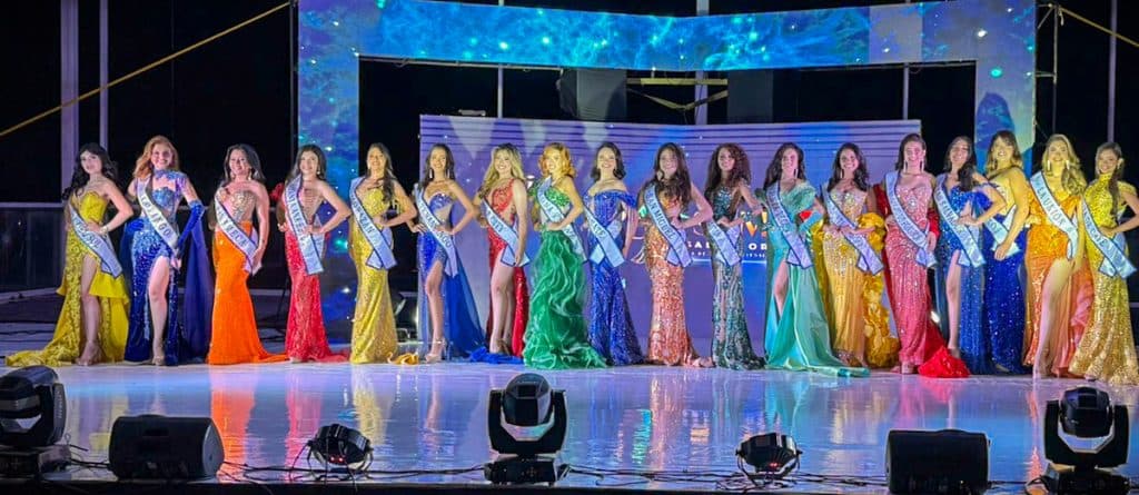 Inicia la competencia por la corona de Miss Turismo El Salvador 2025 con la imposición de bandas