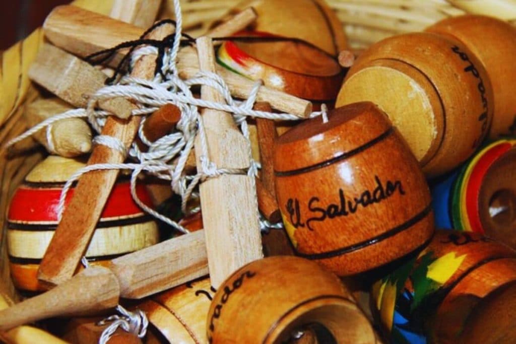 Juegos tradicionales de El Salvador: memorias que aún viven en nuestra infancia