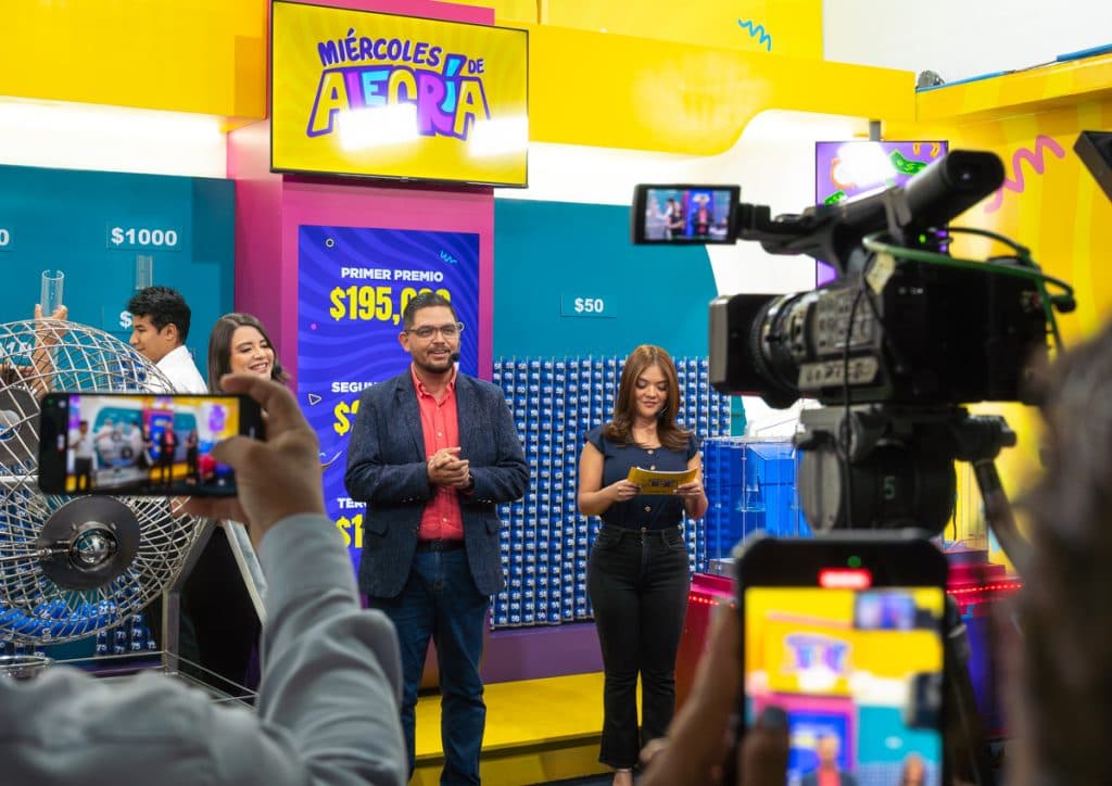 La LNB celebra el «Universo de contenidos» de XPOT.SV en su sorteo 424