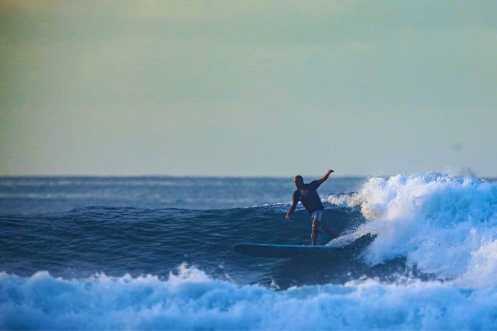 Olas, luces y sabor: El Salvador vibra con su fin de semana épico