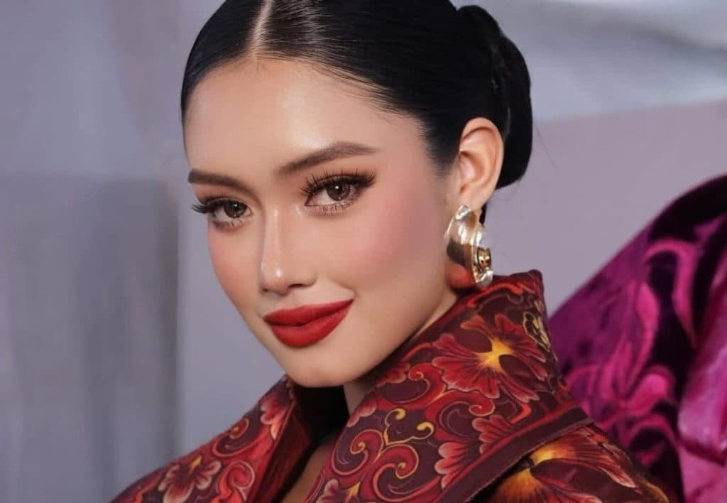 Rakele Menjívar en el Top 5 de Miss Cosmo International por voto popular