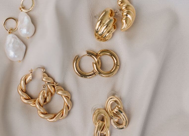 Consejos para limpiar joyas y conservar su brillo por más tiempo