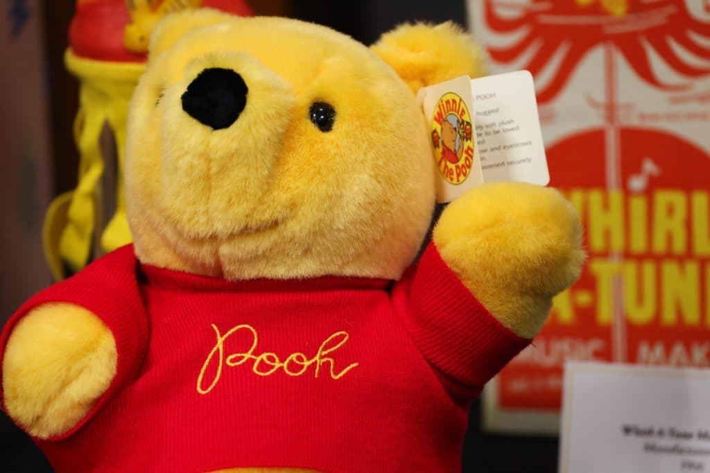 Winnie Pooh, el osito amante de la miel, cumple un siglo de vida