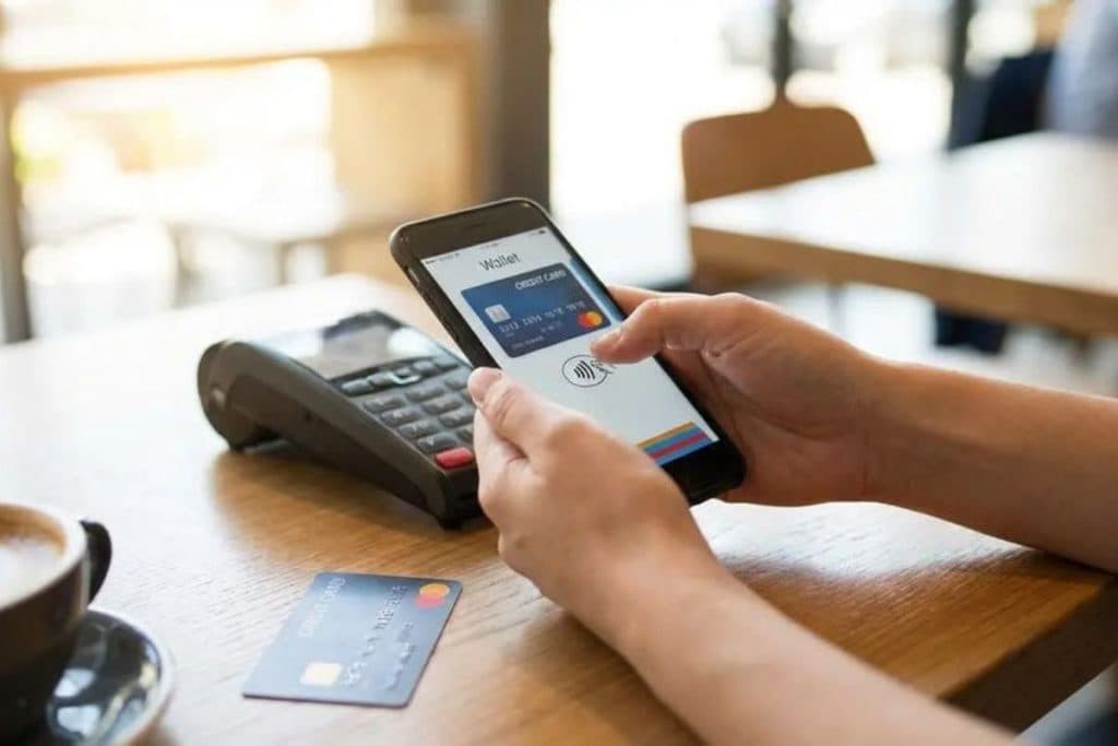 ¿Qué tan seguro es agregar tarjetas de crédito y débito en el celular?