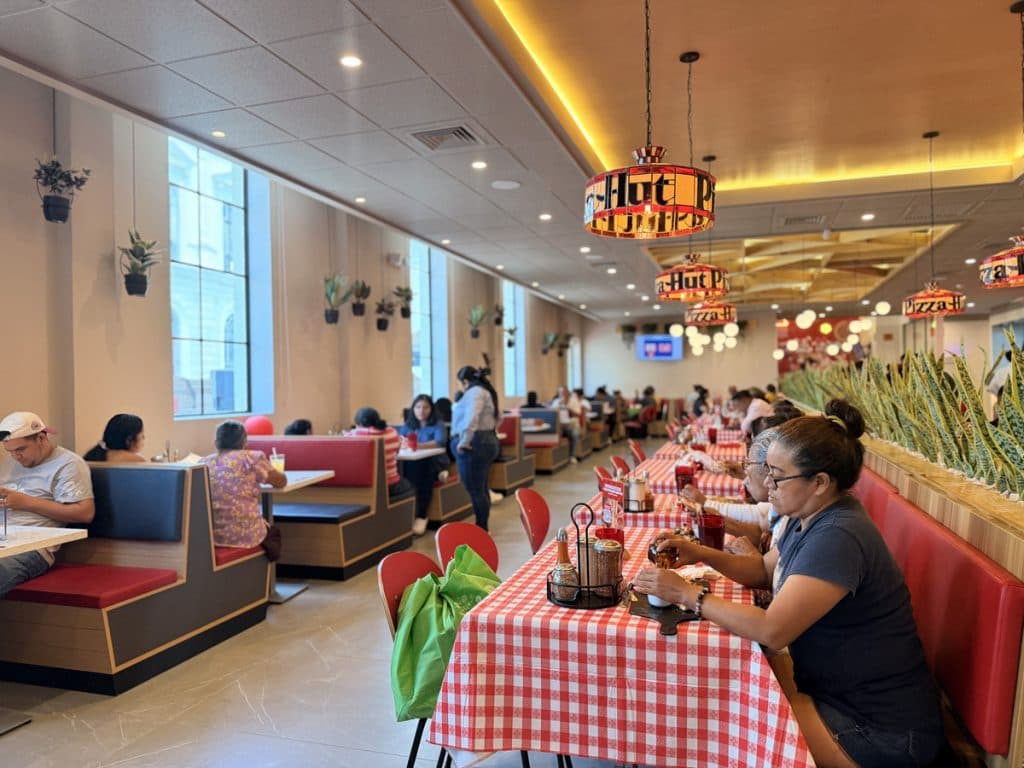 Nuevo restaurante abre sus puertas cerca del Palacio Nacional