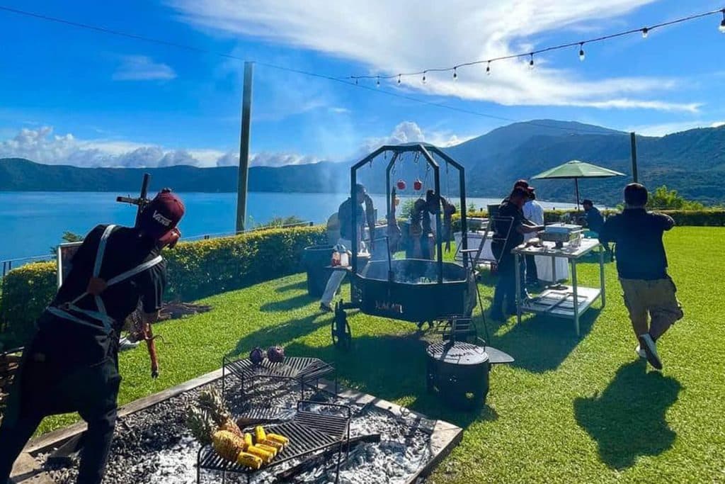 Lago de Coatepeque, toda una experiencia “Entre brasas”