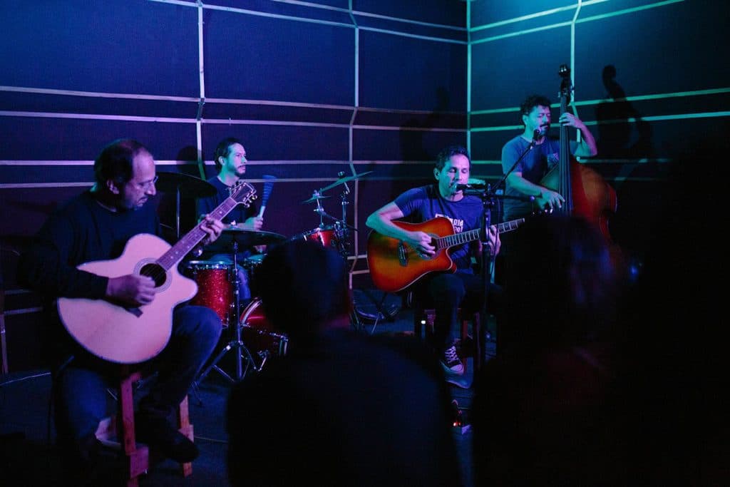 Nativa Geranio: Experimentar con el rock
