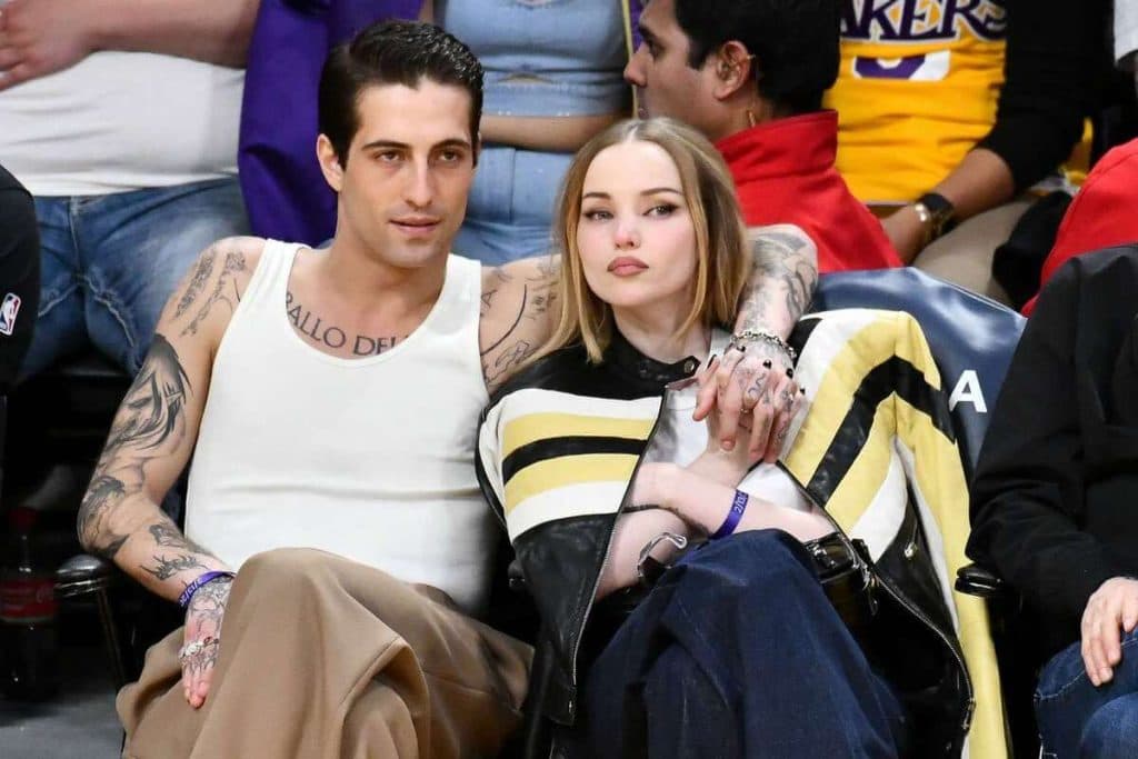 Dove Cameron y Damiano se esconden de paparazzis con ayuda de sus fans