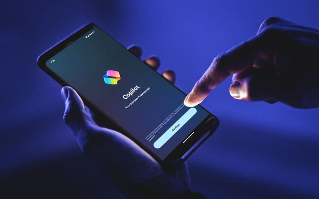 Asistente de IA Microsoft Copilot ya está disponible en WhatsApp