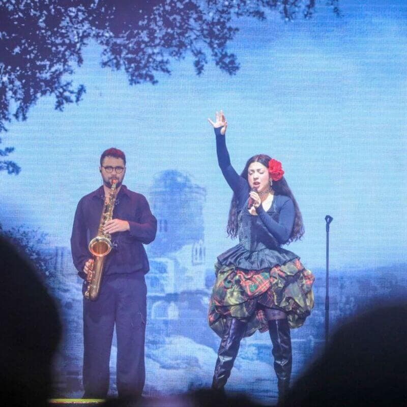 Mon Laferte por primera vez en El Salvador: curiosidades del concierto