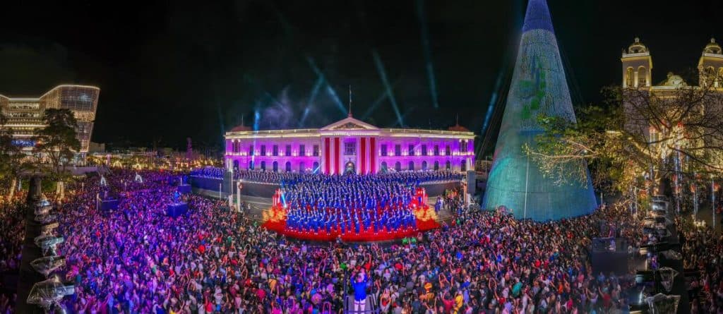 Desfile «Destellos de un Nuevo Comienzo» deslumbró a los salvadoreños