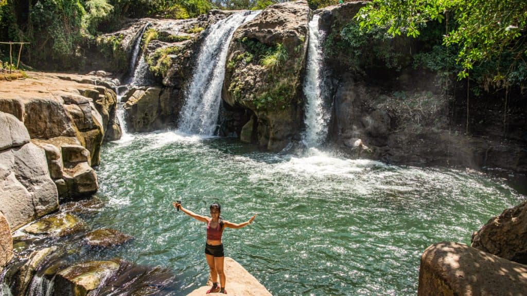 El Salto de Malacatiupán resguarda las únicas cascadas con aguas termales en El Salvador