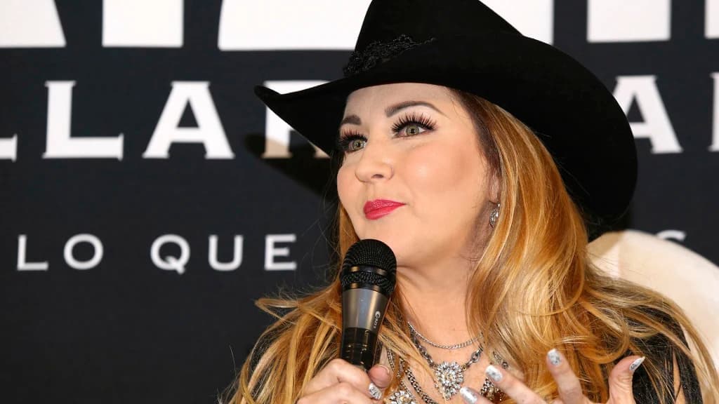 Alicia Villarreal ratifica denuncia de violencia intrafamiliar contra su esposo