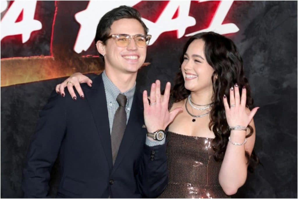 Actores de “Cobra Kay” Mary Mouser y Tanner Buchanan anuncian compromiso