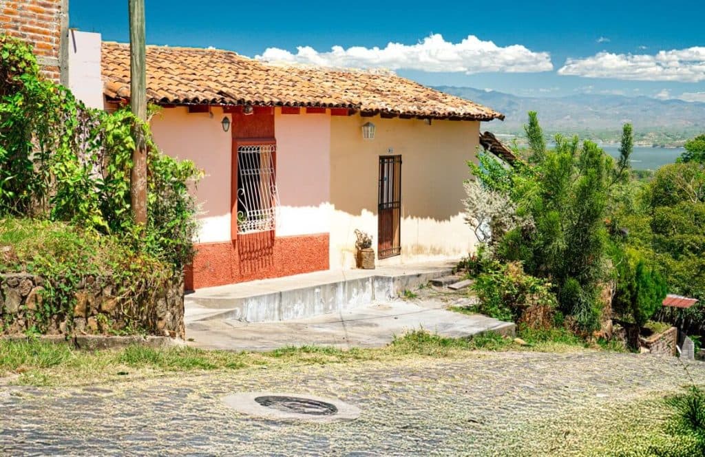La arquitectura colonial en El Salvador: un legado histórico que refleja la influencia española