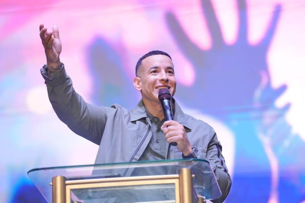 Daddy Yankee llega a El Salvador para compartir su testimonio de fe