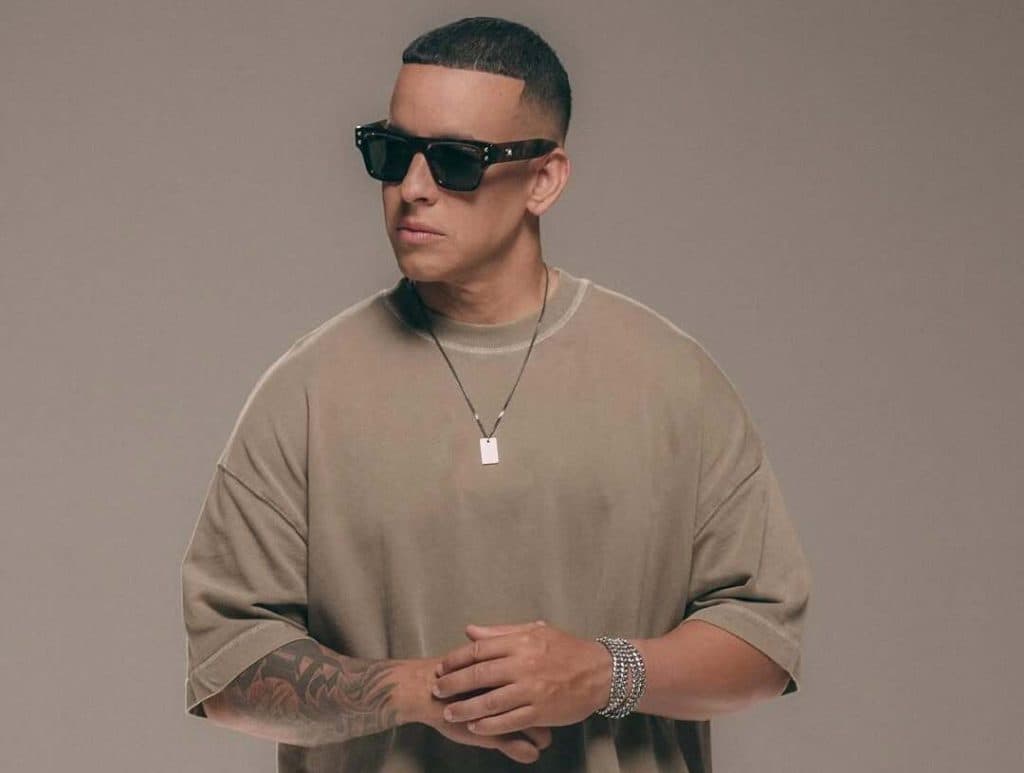 Daddy Yankee presenta nuevo tema musical “En El Desierto”