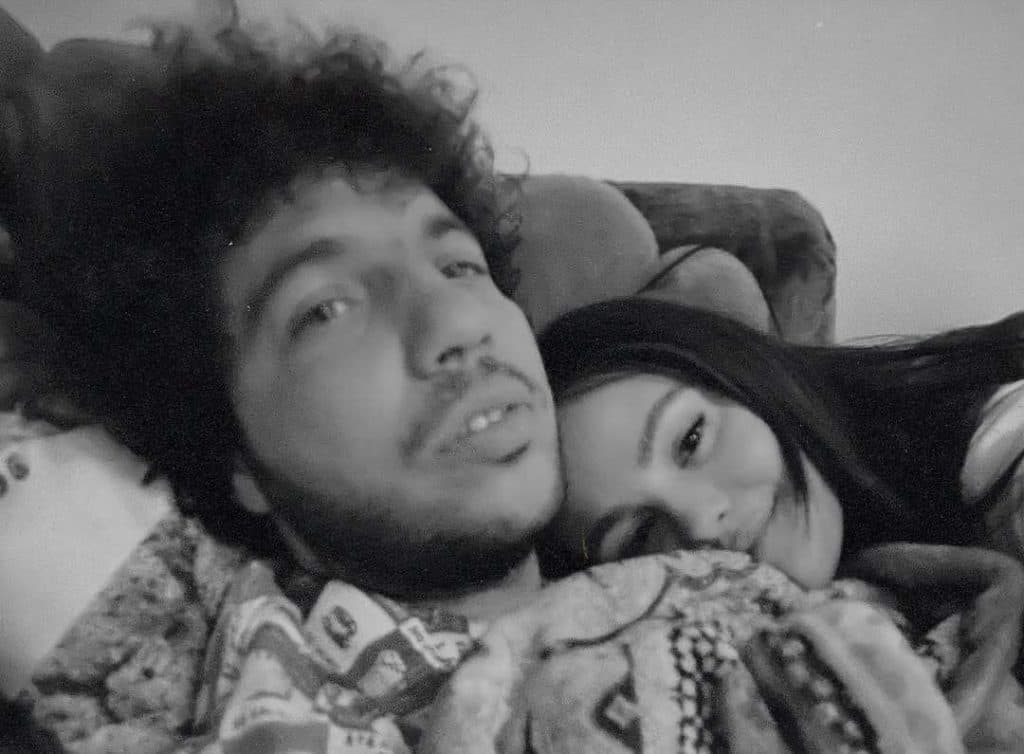 Selena Gómez comparte primera foto y datos inéditos de su relación con Benny Blanco