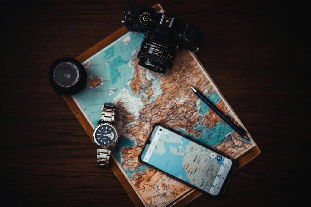 Viajes tecnológicos: gadgets y apps que debes llevar en tu próxima aventura