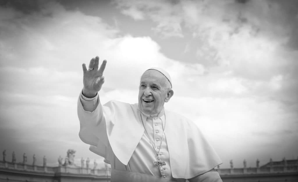 El mundo entero llora muerte del papa Francisco, quien murió a sus 88 años