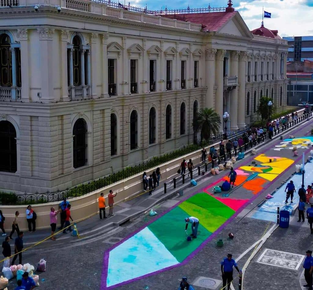 La mega alfombra del Centro Histórico, más de 400 metros de la historia de Jesús