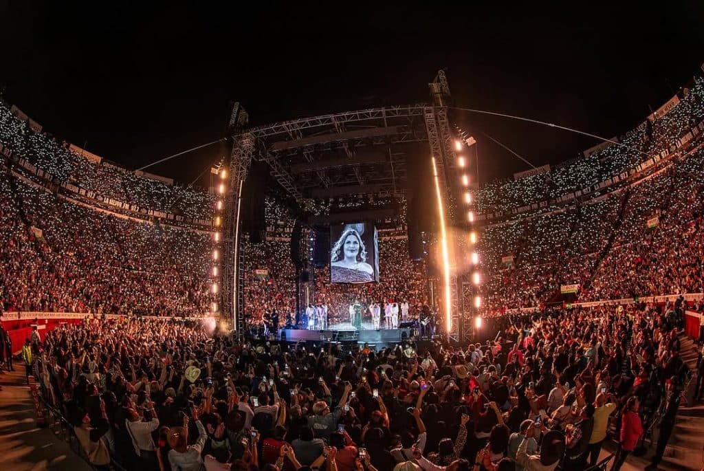 Yuridia hace historia con sold out en Plaza de Toros “La México”