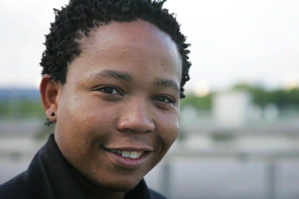 Murió el actor sudafricano Presley Chweneyagae, estrella de la película «Tsotsi»