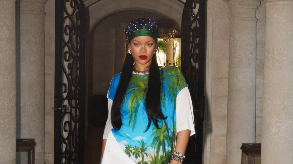 Rihanna regresa a la música y lo hace con «Friend of Mine», tema de la película «Los Pitufos»