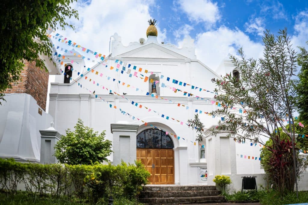 Santa María Ostuma se prepara para su feria de la piña en junio