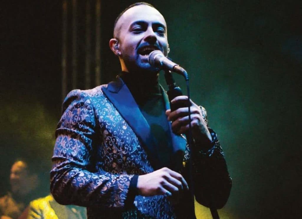 Artistas salvadoreños denuncian cobros indebidos en establecimientos por permitirles cantar