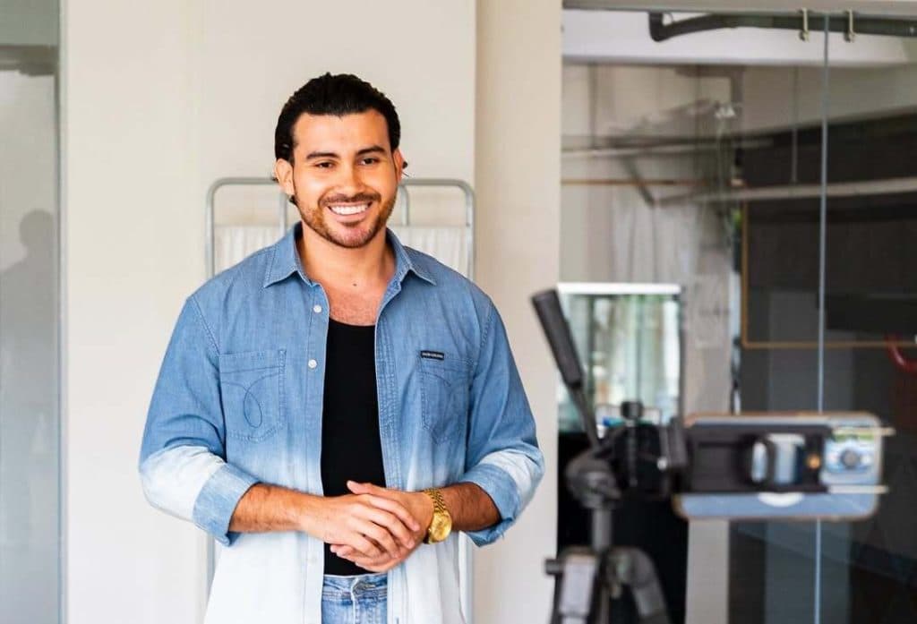 Diego Ferfit, el nuevo rostro detrás de la dirección del casting de Miss Universe El Salvador 2025