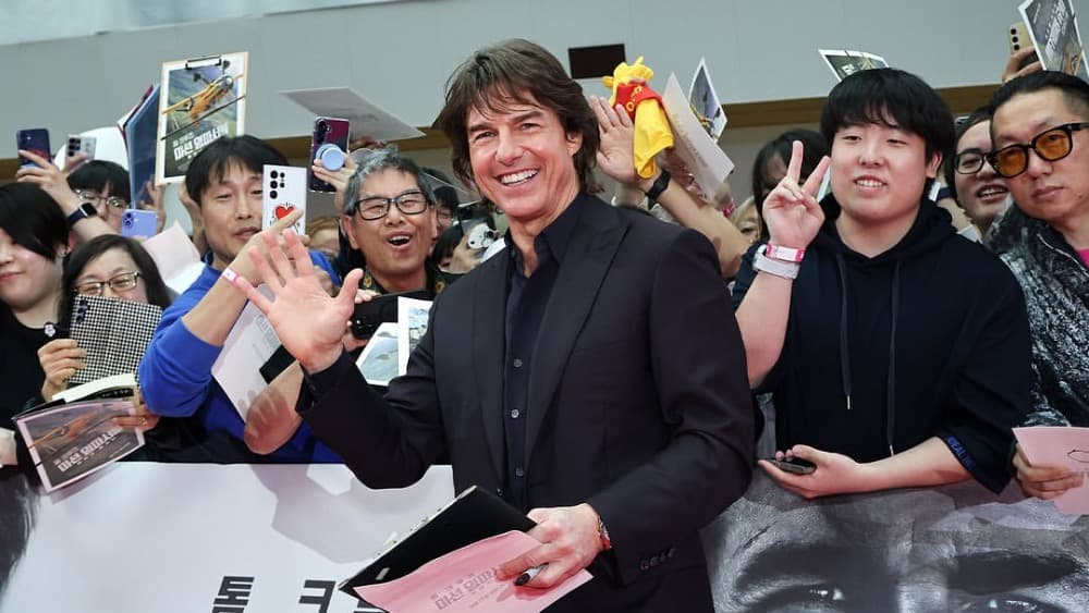 Fanáticos rinden homenaje al actor Tom Cruise en su cumpleaños 63
