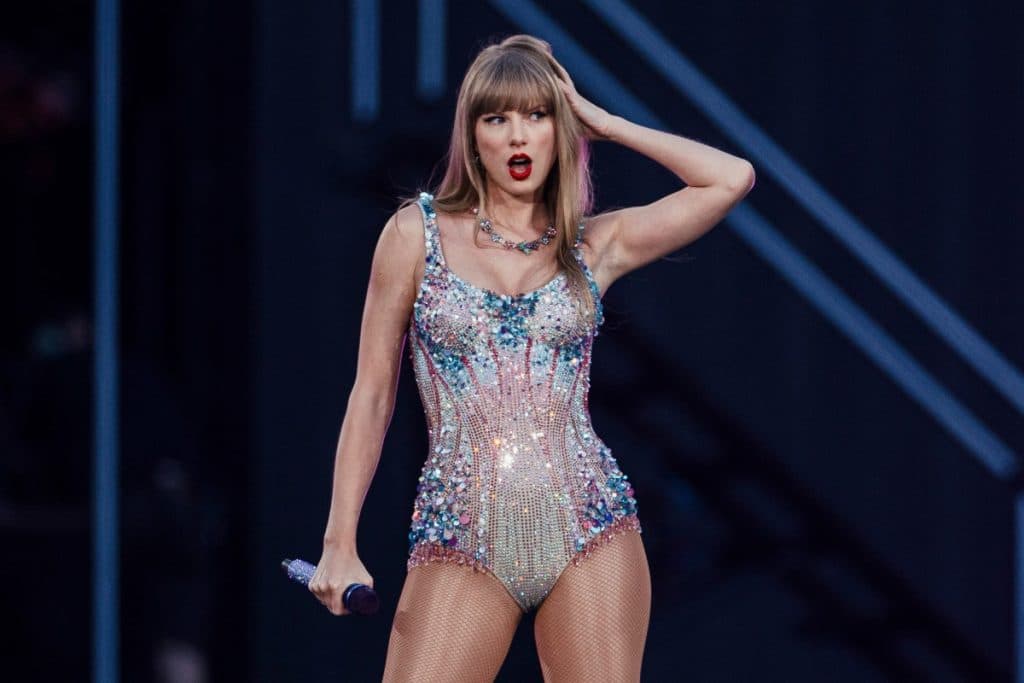 Taylor Swift lanzará nuevo álbum el 3 de octubre con un dúo junto a Sabrina Carpenter