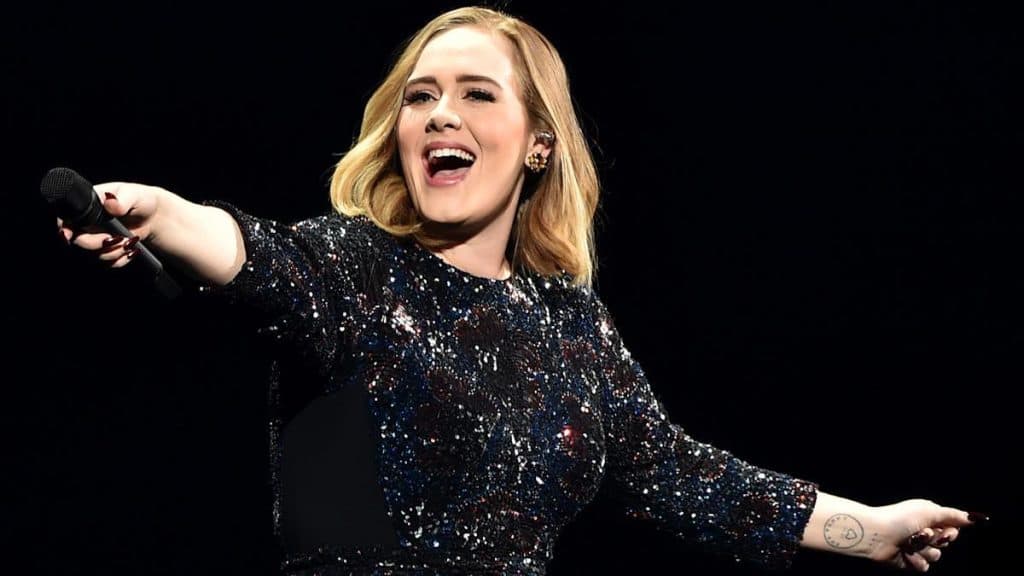 Aumentan rumores: Adele habría sido elegida para el medio tiempo del Super Bowl
