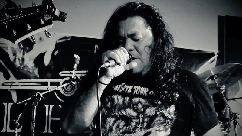 Fallece vocalista de la banda Cofre en accidente de tránsito en Morazán
